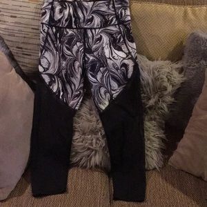 Victoria’s Secret Sport leggings women’s small